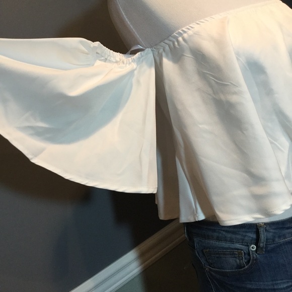 Ruffle Bardot Flounce Crop Top - Picture 5 of 6